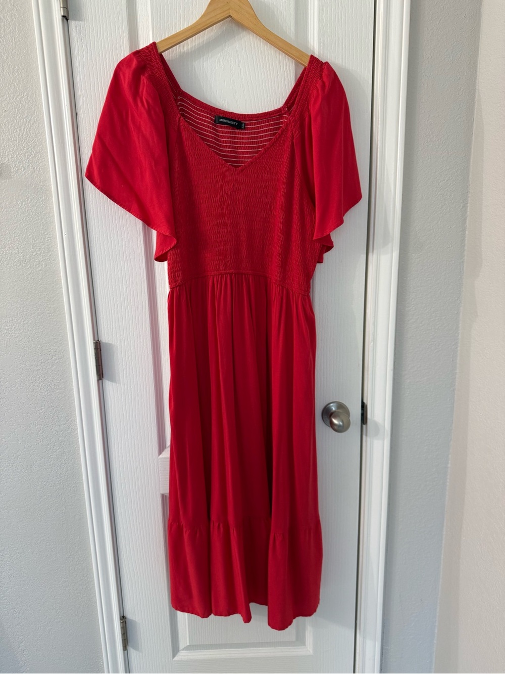 Flutter Sleeve Red Smocked Midi Dress - Unbranded
